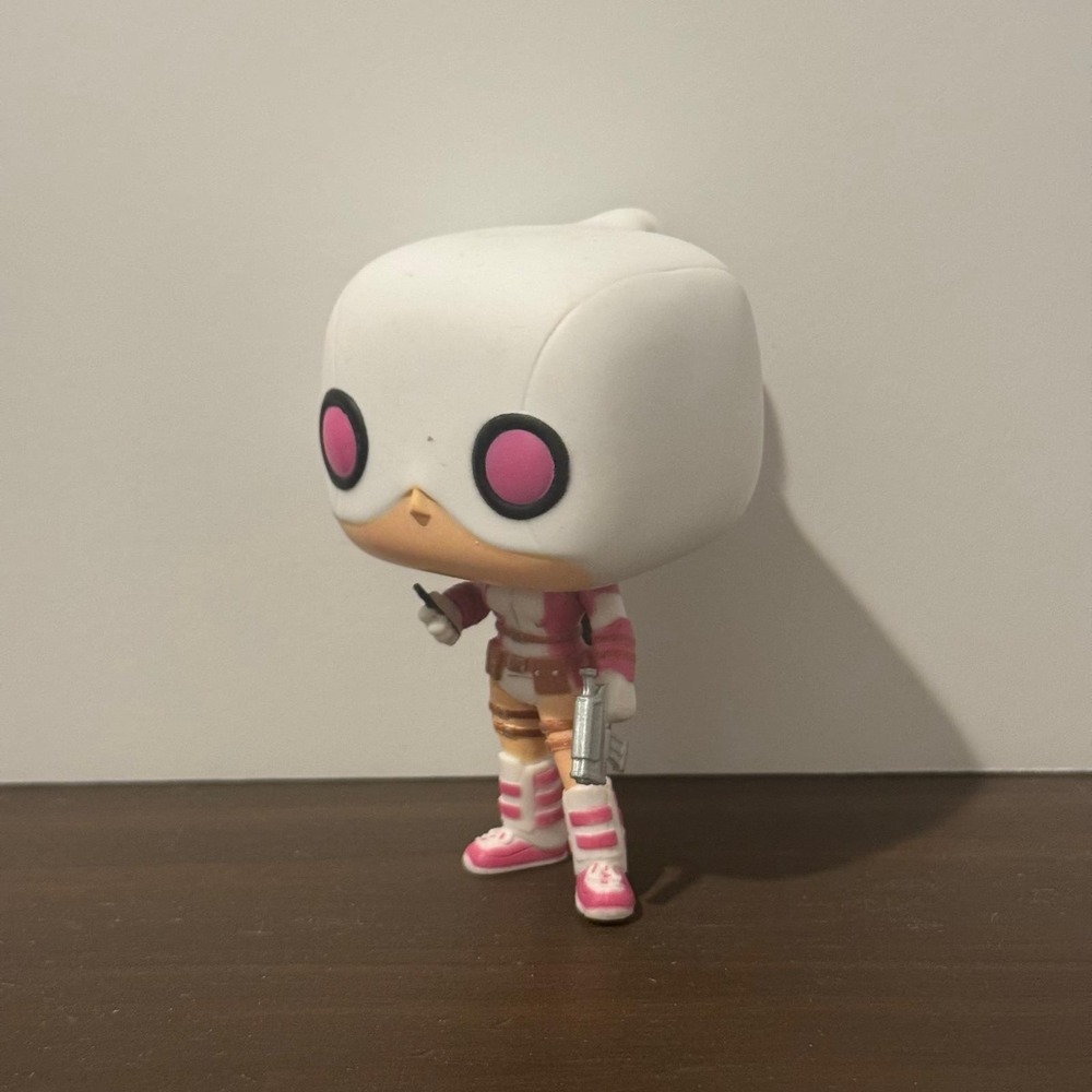 Funko Pop Marvel Gwenpool Selfie Vinyl Figure 232 Pink White Loose Gwen Poole